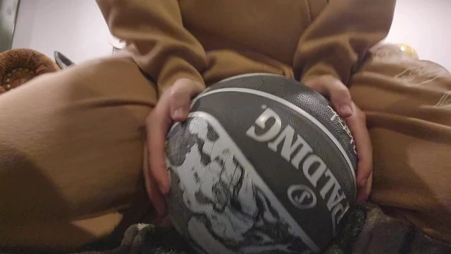 滑板少年玩具我拼命打篮球沮丧毁掉裤内所有秘密快感